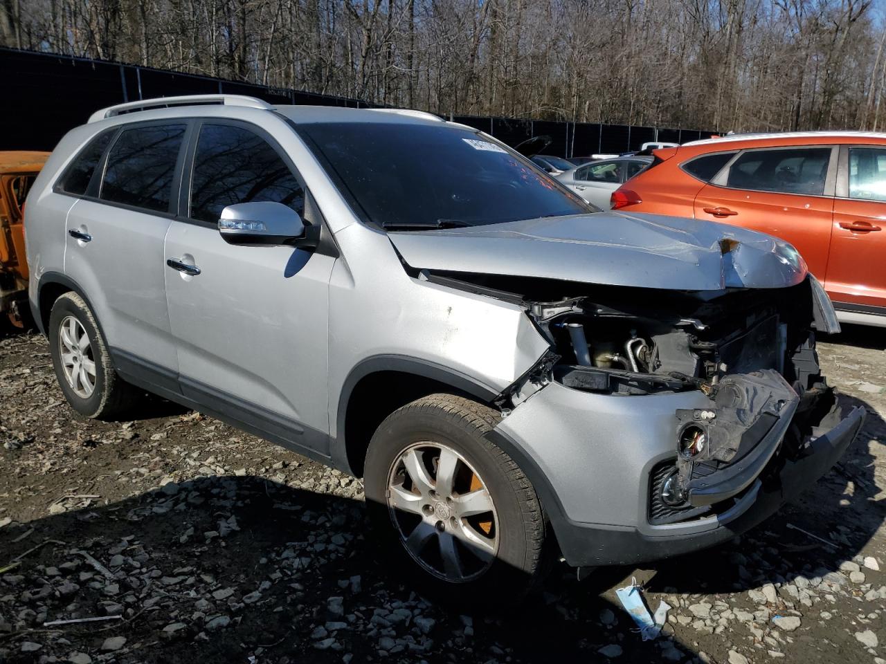 2012 KIA Sorento VIN 5XYKT3A6XCG206980 Copart auction photo, front end / minor dent/scratches damage thumbnail 4