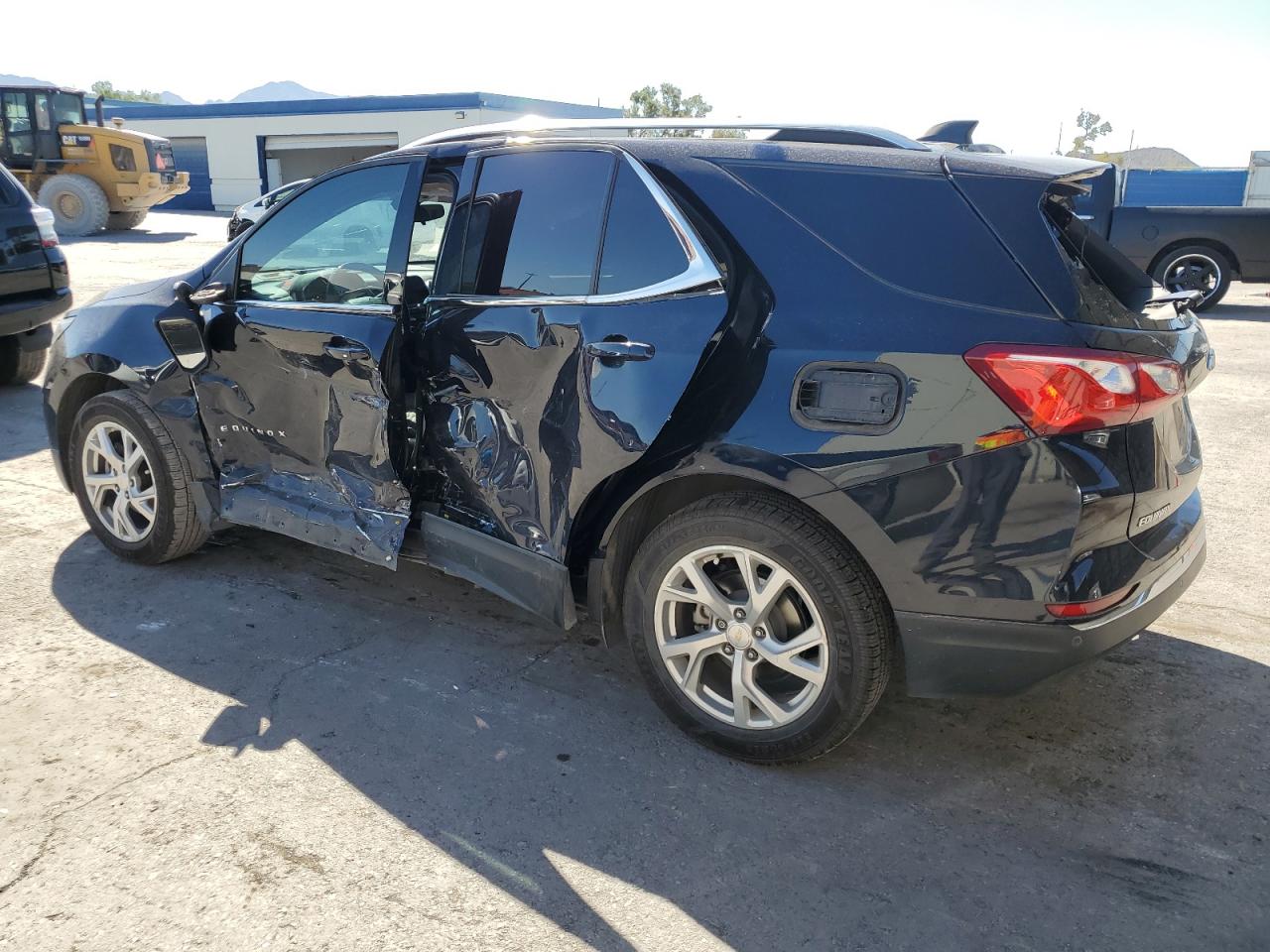 2020 Chevrolet Equinox VIN 3GNAXKEV4LS727517 Copart auction photo, all over damage thumbnail 2