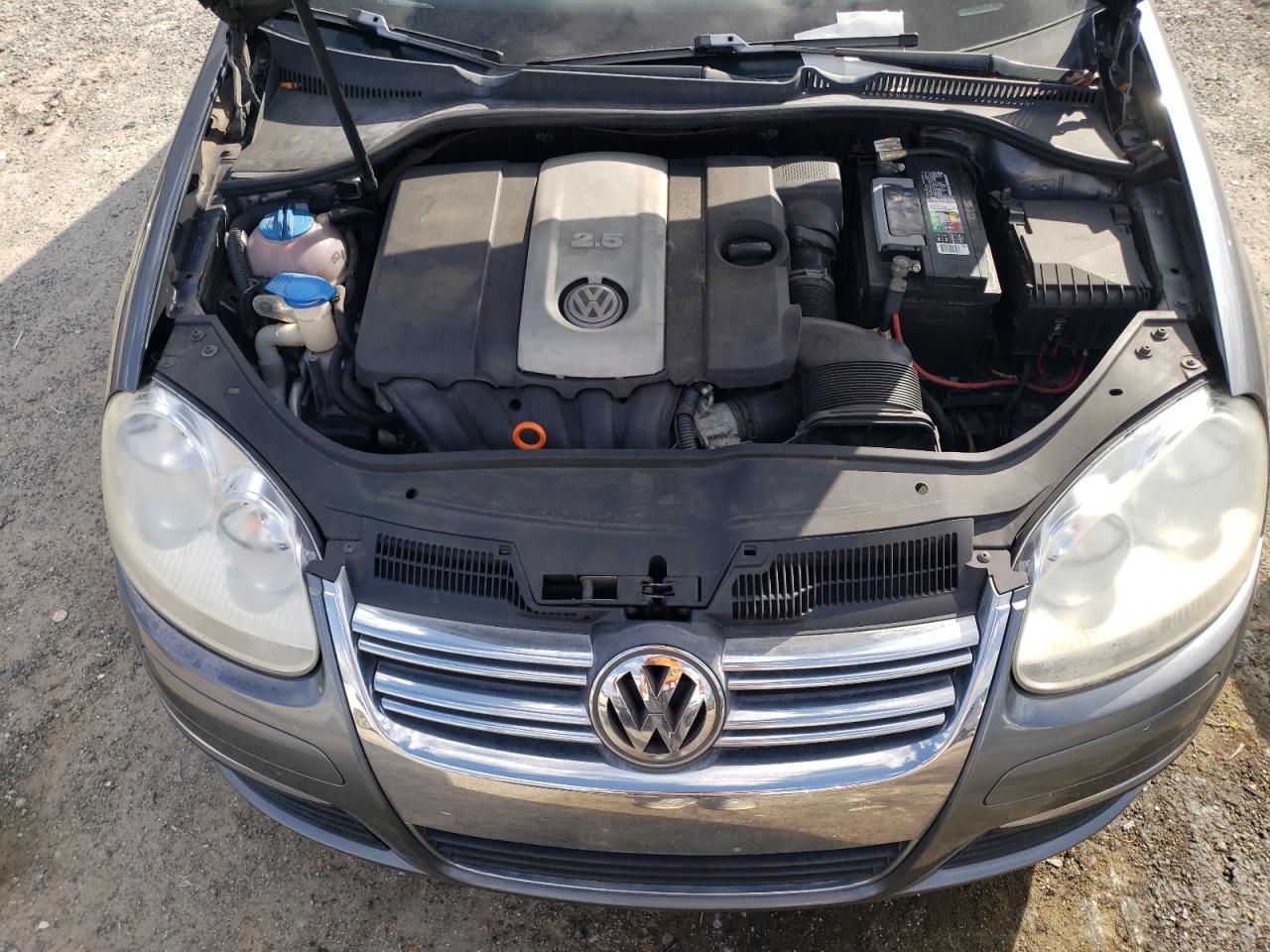 2009 Volkswagen Jetta VIN 3VWRM71K09M013651 Copart auction photo, rear end / minor dent/scratches damage thumbnail 11