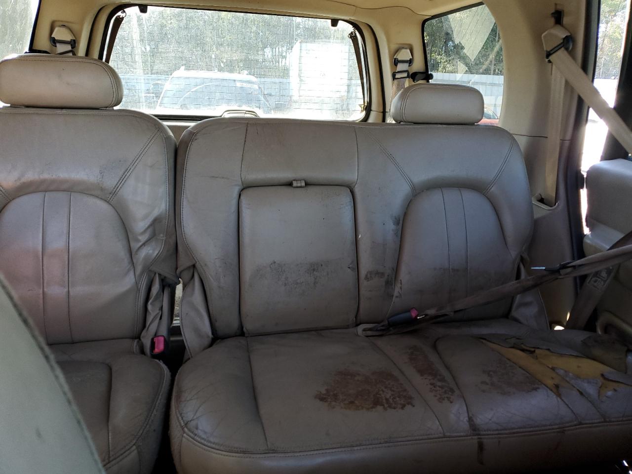2001 Ford Expedition VIN 1FMRU17WX1LB77470 Copart auction photo, side damage thumbnail 10