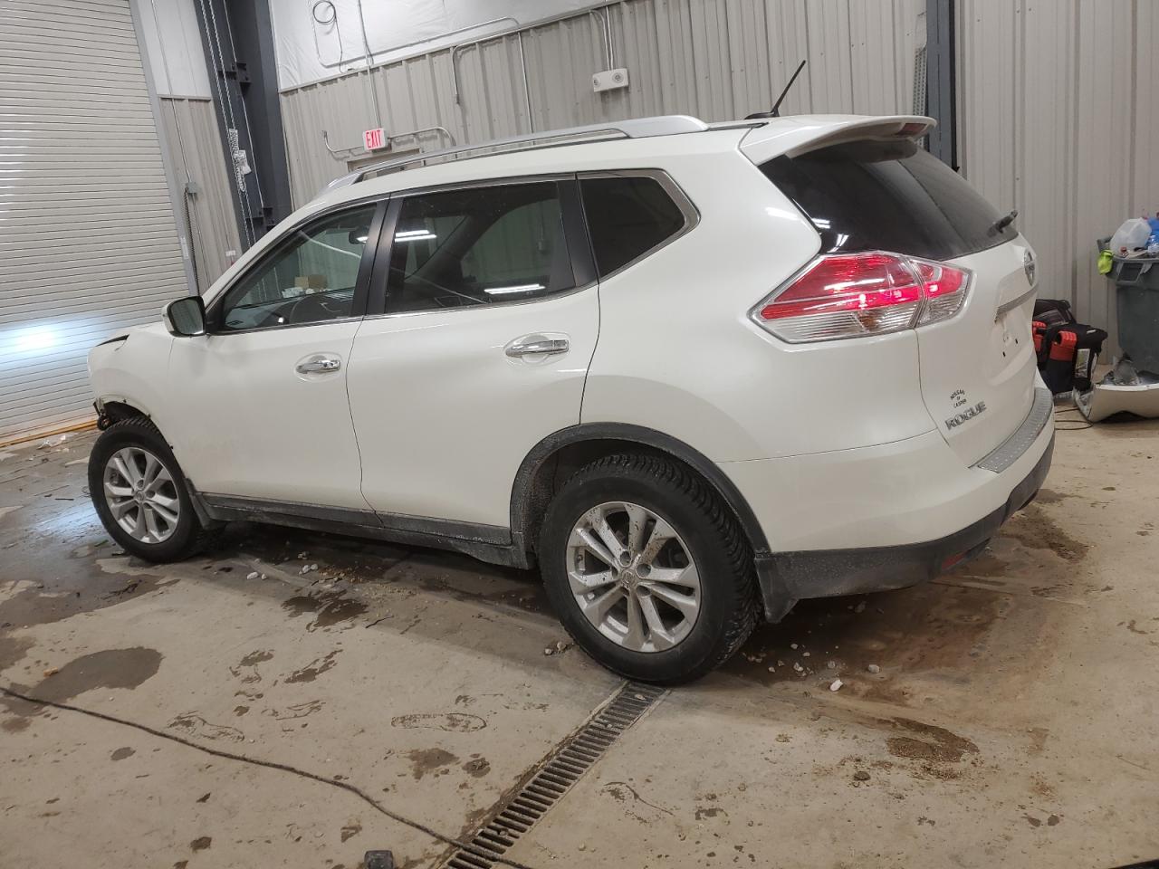 2016 Nissan Rogue VIN KNMAT2MV2GP597778 Copart auction photo, front end damage thumbnail 2