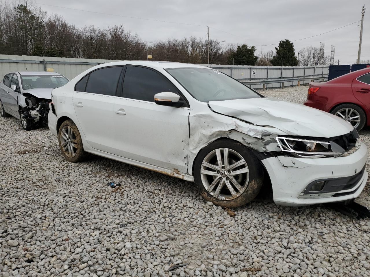 2015 Volkswagen Jetta VIN 3VWLA7AJ6FM266118 Copart auction photo, front end / minor dent/scratches damage thumbnail 4