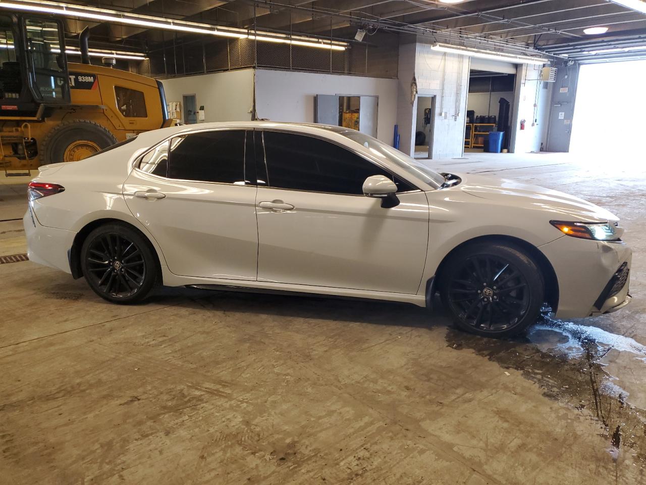 2022 Toyota Camry VIN 4T1K61AK3NU012331 Copart auction photo, side / minor dent/scratches damage thumbnail 4