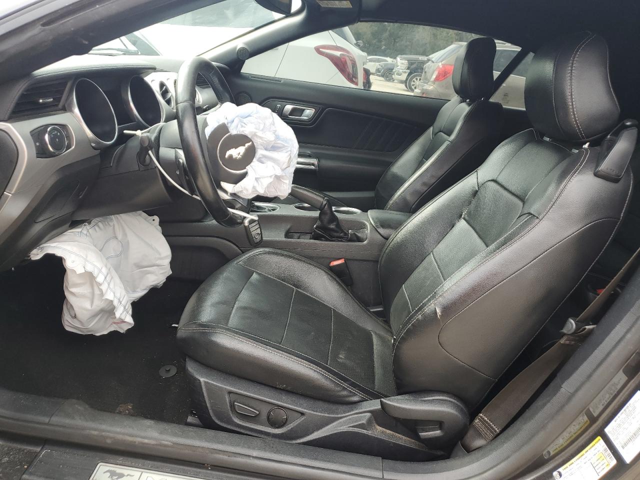 2020 Ford Mustang VIN 1FATP8UH9L5115362 Copart auction photo, front end / side damage thumbnail 4