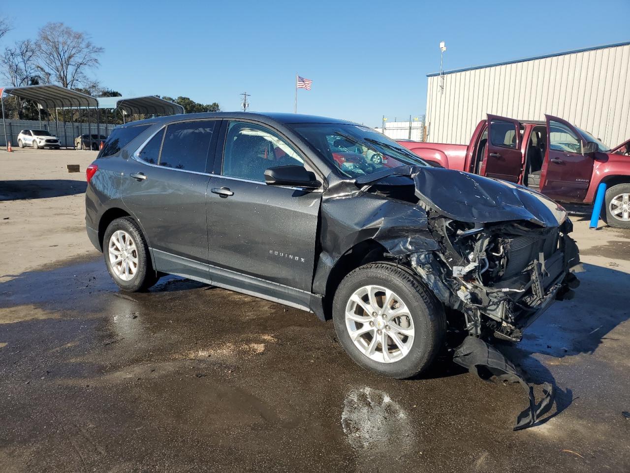 2020 Chevrolet Equinox VIN 2GNAXUEV7L6157961 Copart auction photo, front end damage thumbnail 4