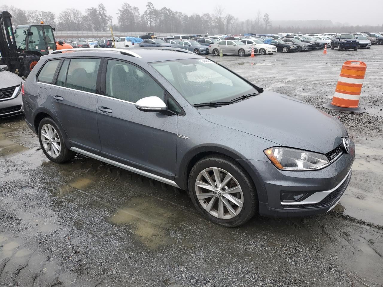 2017 Volkswagen Golf VIN 3VWH17AU8HM520754 Copart auction photo, side / front end damage thumbnail 4