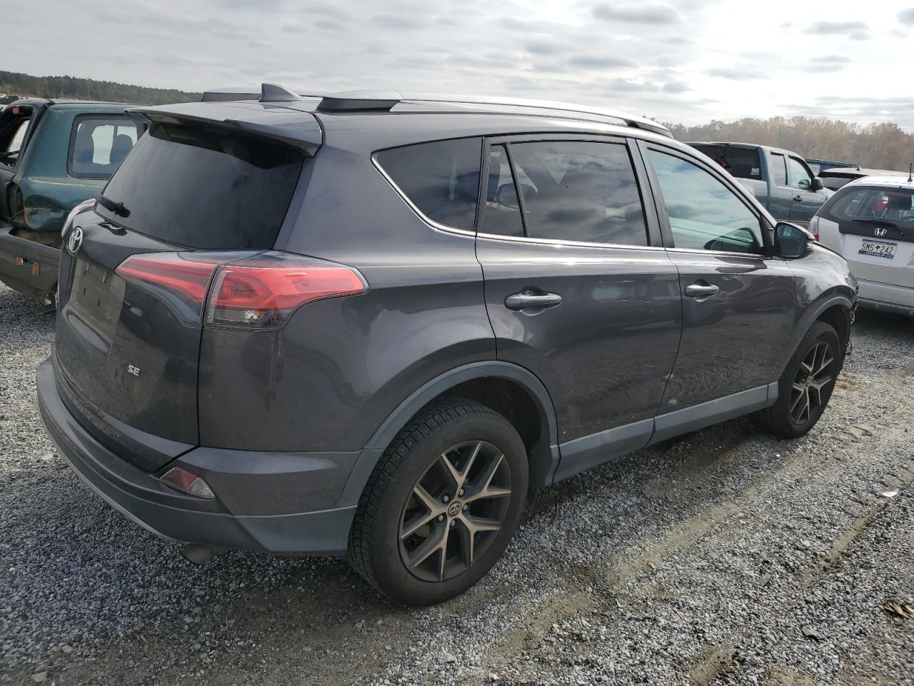 2017 Toyota RAV 4 VIN 2T3NFREV2HW342974 Copart auction photo, front end damage thumbnail 3