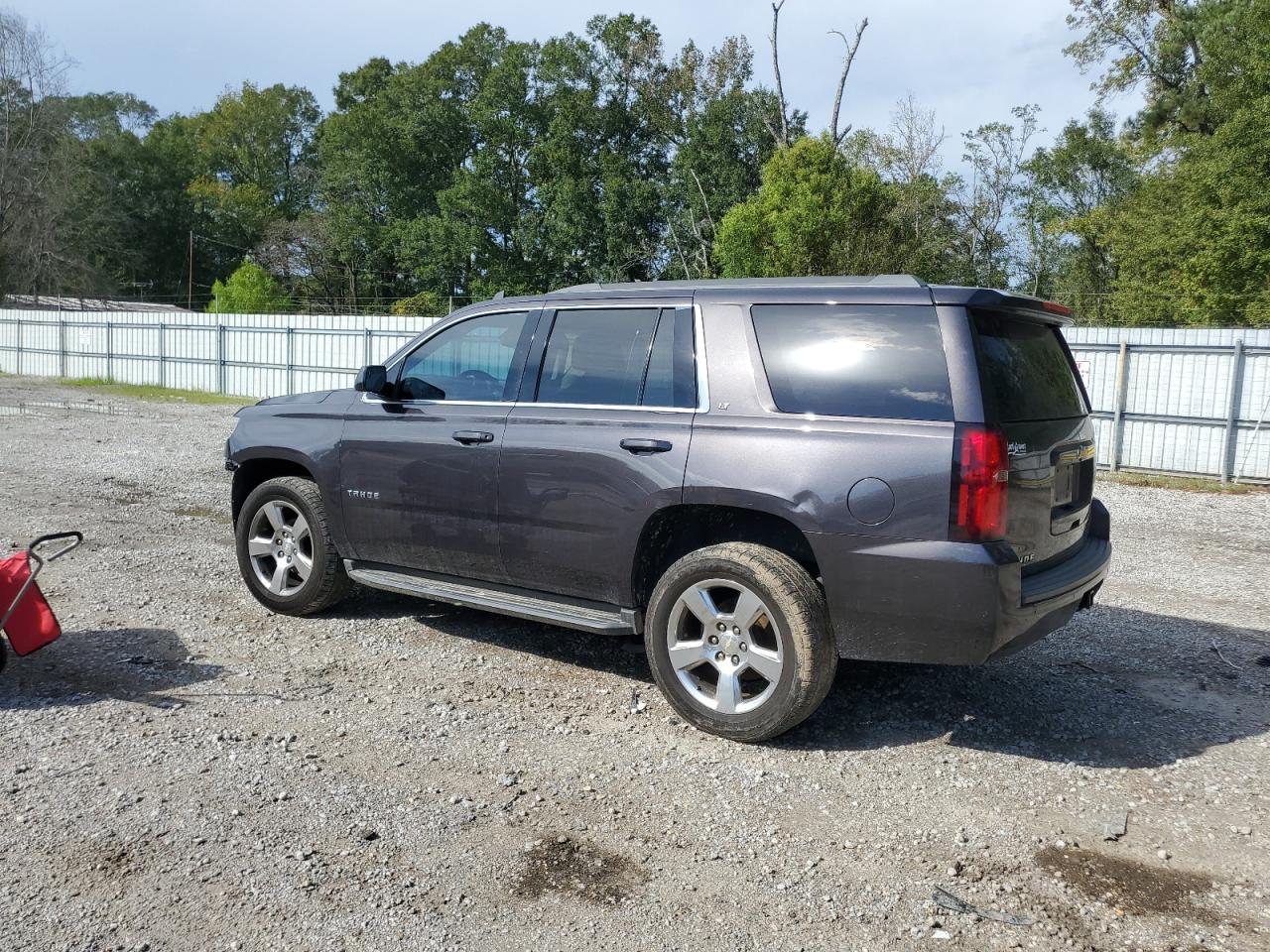 2017 Chevrolet Tahoe VIN 1GNSCBKC3HR332516 Copart auction photo, side / front end damage thumbnail 2