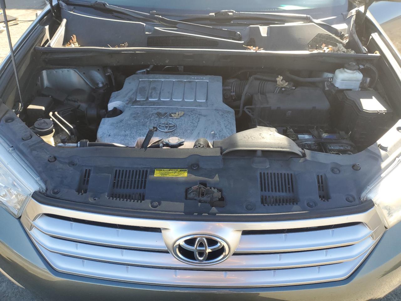 2011 Toyota Highlander VIN 5TDBK3EH9BS063648 Copart auction photo, rear end damage thumbnail 13