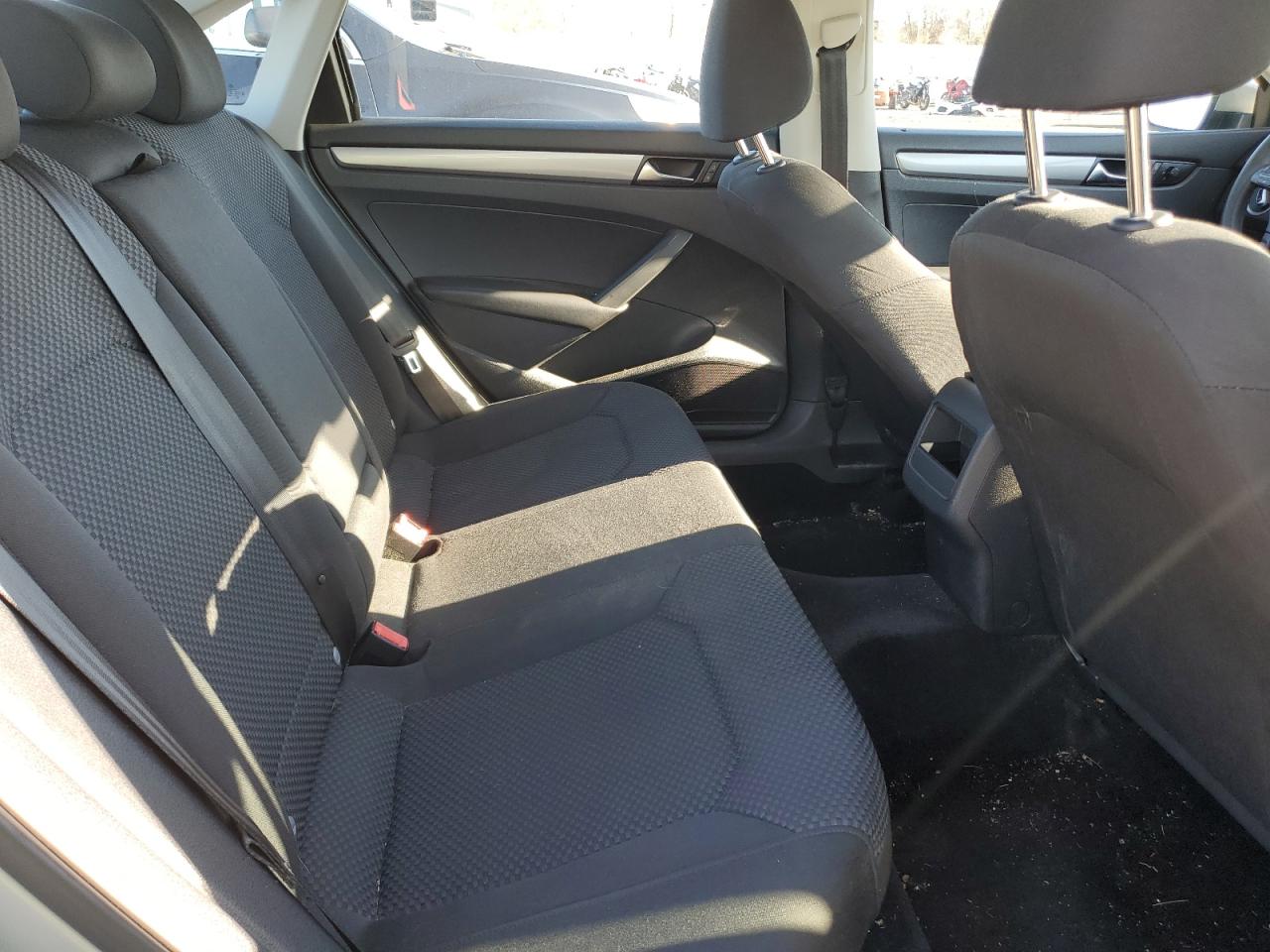 2014 Volkswagen Passat VIN 1VWAT7A32EC061656 Copart auction photo, front end damage thumbnail 10