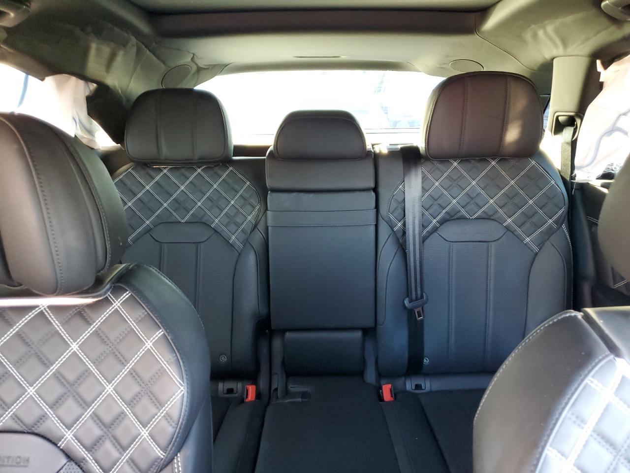 2021 Bentley Bentayga VIN SJAAM2ZV9MC032759 Copart auction photo, front end damage thumbnail 10