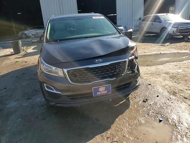 2020 KIA Sedona VIN KNDMB5C17L6590101 Copart auction photo, front end / minor dent/scratches damage thumbnail 14