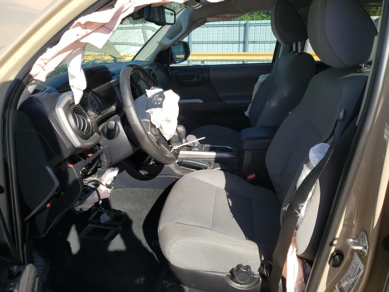 2019 Toyota Tacoma VIN 3TMAZ5CN0KM084819 Copart auction photo, front end / minor dent/scratches damage thumbnail 7