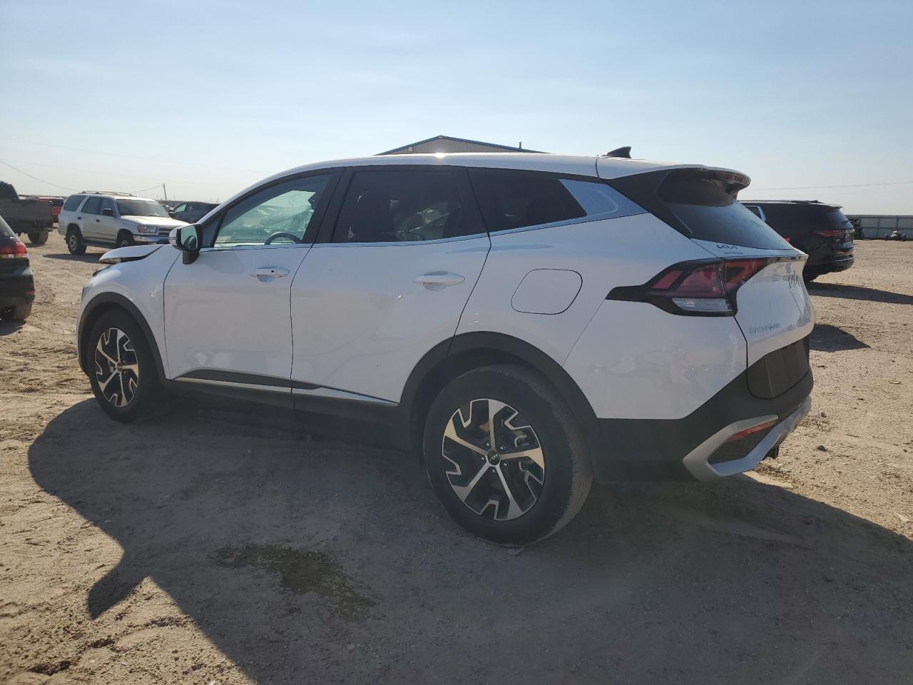 2024 KIA Sportage VIN 5XYK33DF6RG219925 Copart auction photo, front end / minor dent/scratches damage thumbnail 2