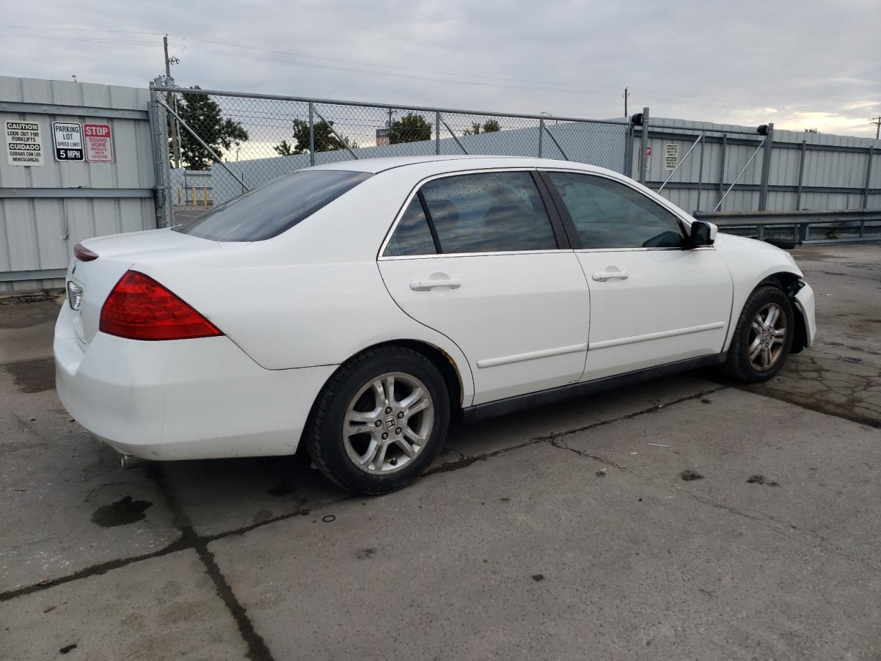 2006 Honda Accord VIN 1HGCM56416A178268 Copart auction photo, front end / side damage thumbnail 3