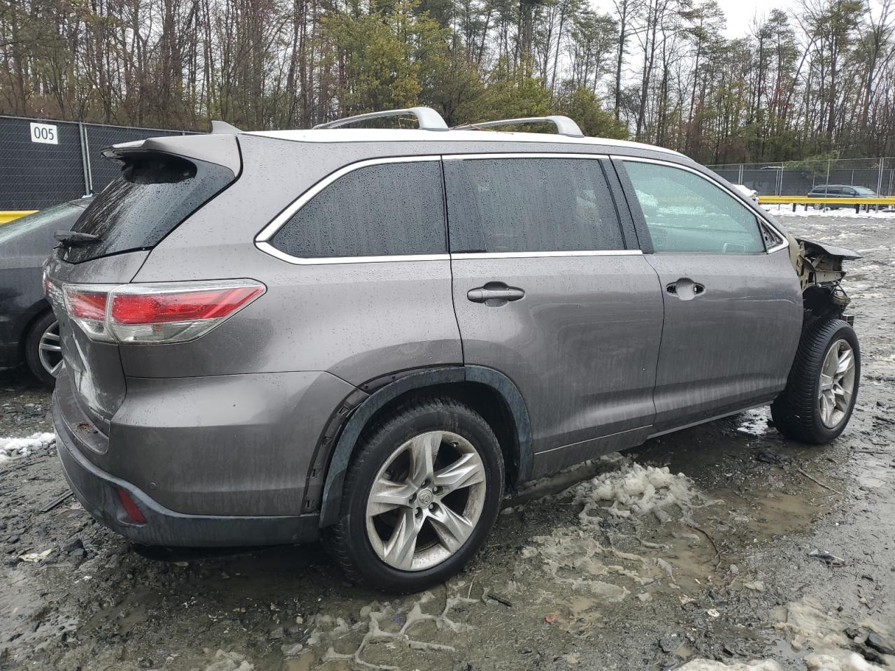 2014 Toyota Highlander VIN 5TDDKRFH9ES062739 Copart auction photo, front end / rear end damage thumbnail 3