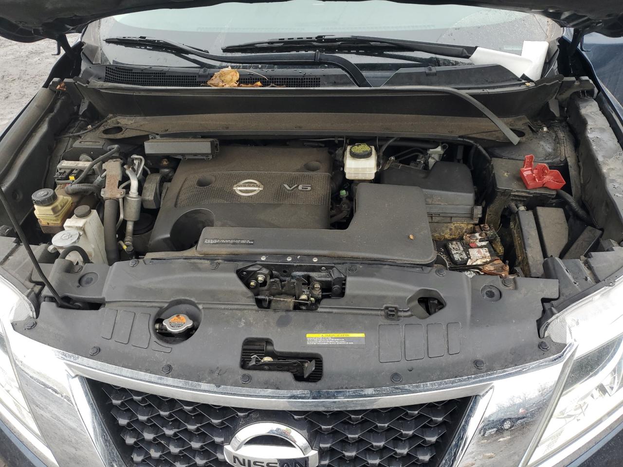 2015 Nissan Pathfinder VIN 5N1AR2MMXFC633434 Copart auction photo, rear end / minor dent/scratches damage thumbnail 13