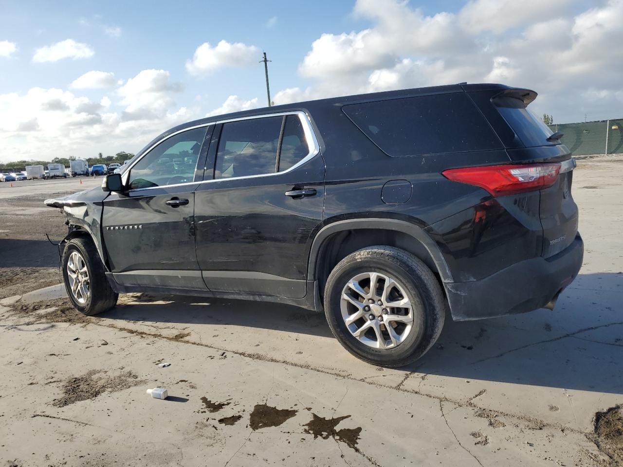 2021 Chevrolet Traverse VIN 1GNERFKW0MJ138922 Copart auction photo, front end damage thumbnail 2