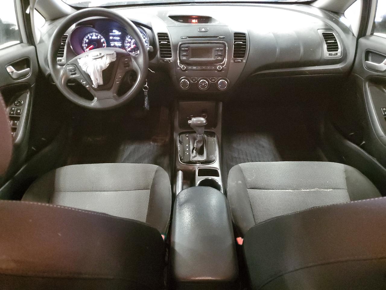 2017 KIA Forte VIN 3KPFK4A72HE151044 Copart auction photo, front end / side damage thumbnail 8
