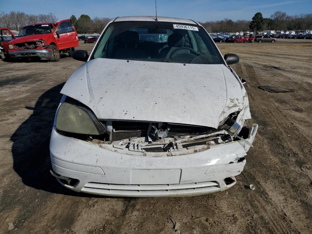 2005 Ford Focus VIN 3FAFP31N75R152601 Copart auction photo, mechanical / front end damage thumbnail 5