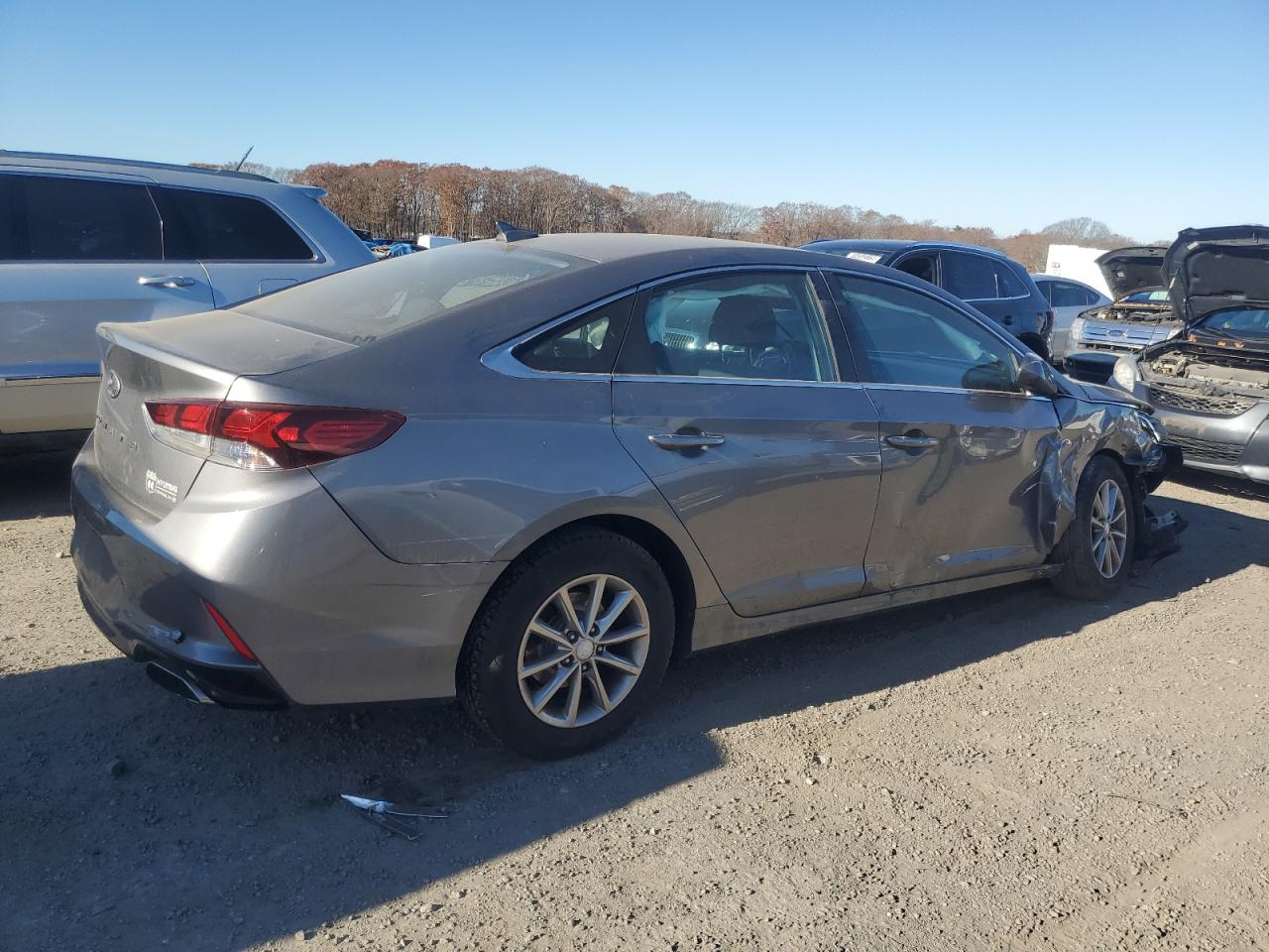 2018 Hyundai Sonata VIN 5NPE24AF7JH621329 Copart auction photo, front end / minor dent/scratches damage thumbnail 3