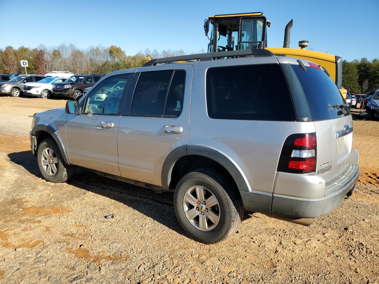 2007 Ford Explorer VIN 1FMEU73E07UB70612 Copart auction photo, front end / minor dent/scratches damage thumbnail 2
