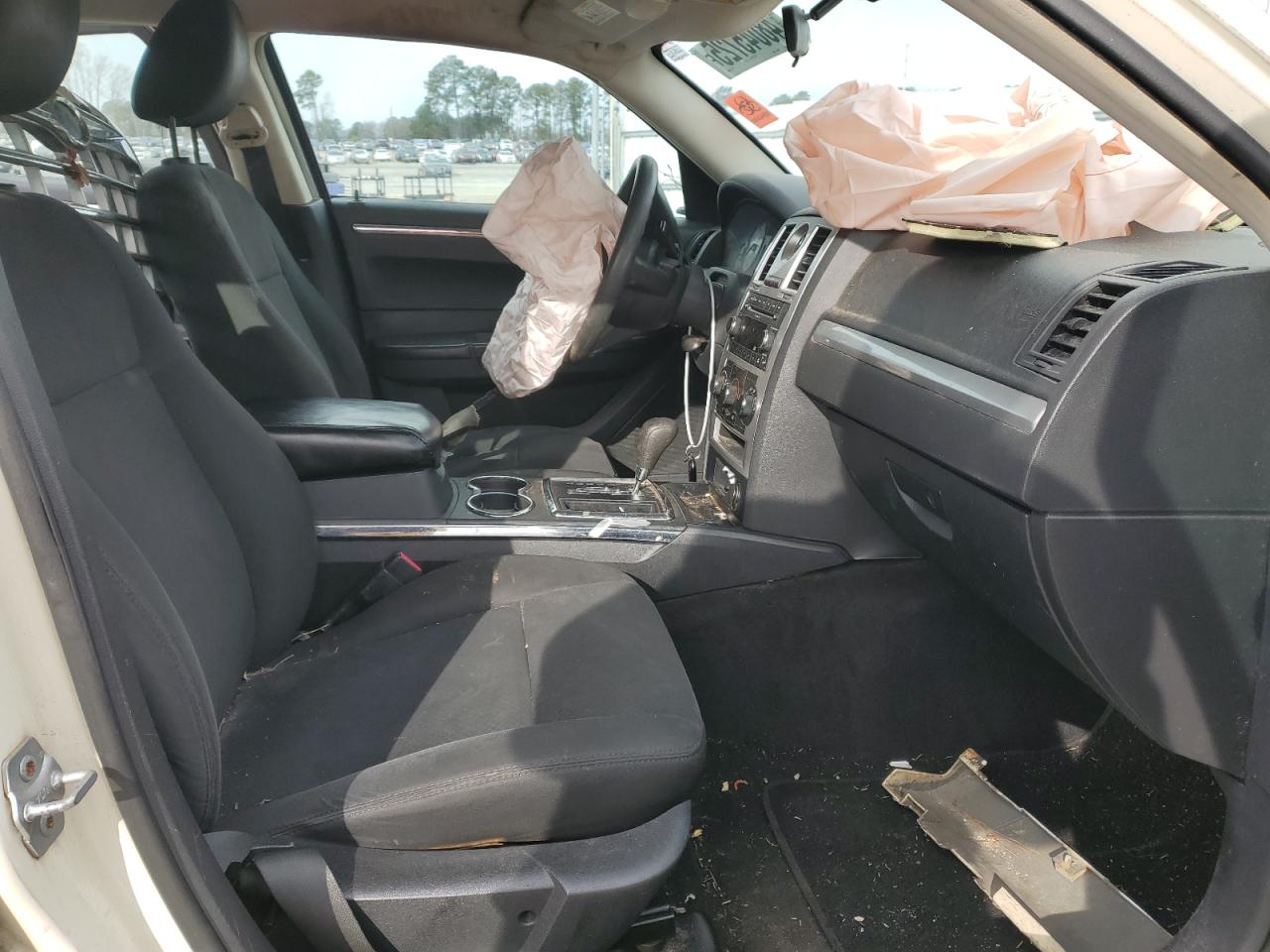 2010 Chrysler 300 VIN 2C3CA4CD7AH104440 Copart auction photo, front end / side damage thumbnail 7