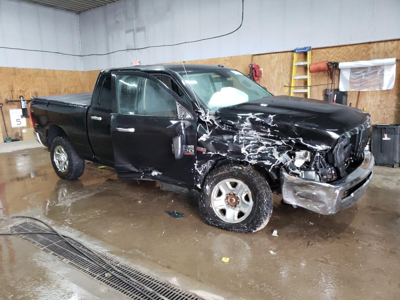 2017 RAM 2500 VIN 3C6TR5DT0HG610256 Copart auction photo, front end / side damage thumbnail 4