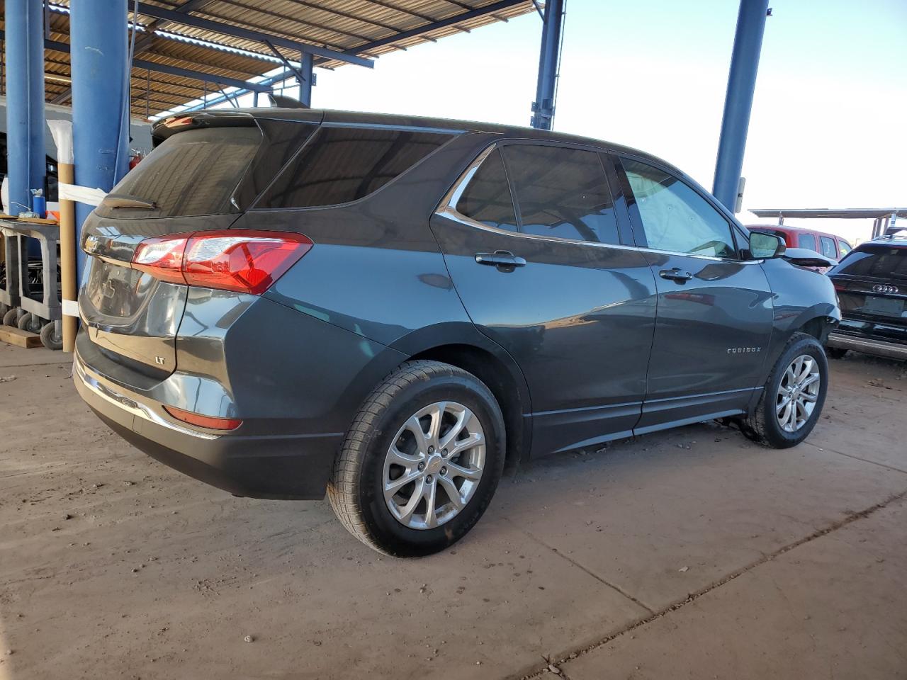 2020 Chevrolet Equinox VIN 2GNAXKEV9L6183191 Copart auction photo, front end / side damage thumbnail 3