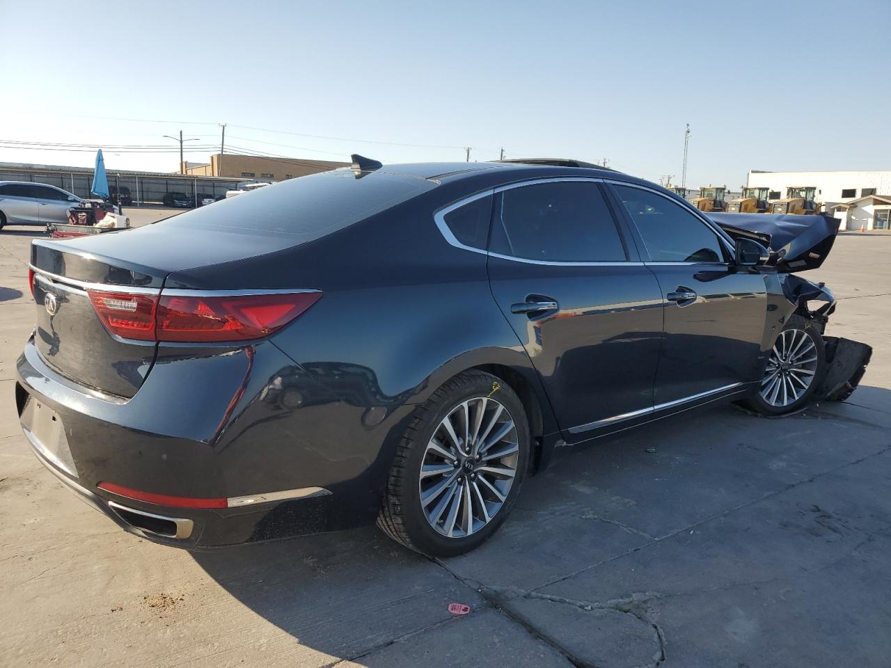 2018 KIA Cadenza VIN KNALC4J15J5097295 Copart auction photo, front end damage thumbnail 3