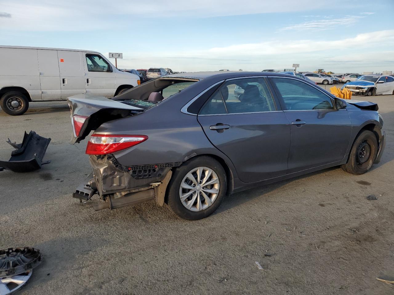 2015 Toyota Camry VIN 4T1BF1FK6FU013922 Copart auction photo, all over damage thumbnail 3