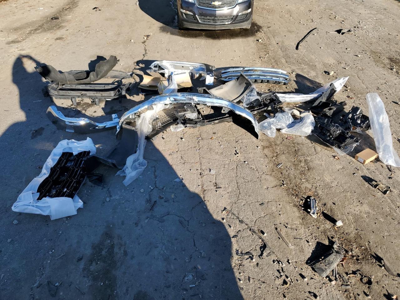 2016 Chevrolet Silverado VIN 3GCUKSEC8GG246567 Copart auction photo, front end damage thumbnail 12