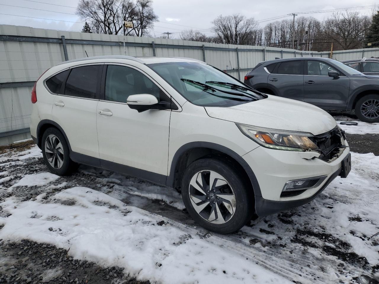 2015 Honda CR-V VIN 5J6RM4H92FL132443 Copart auction photo, front end / minor dent/scratches damage thumbnail 4