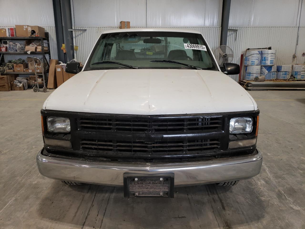 1997 Chevrolet GMT-400 VIN 1GCEC14W6VZ252436 Copart auction photo, all over / hail damage thumbnail 5