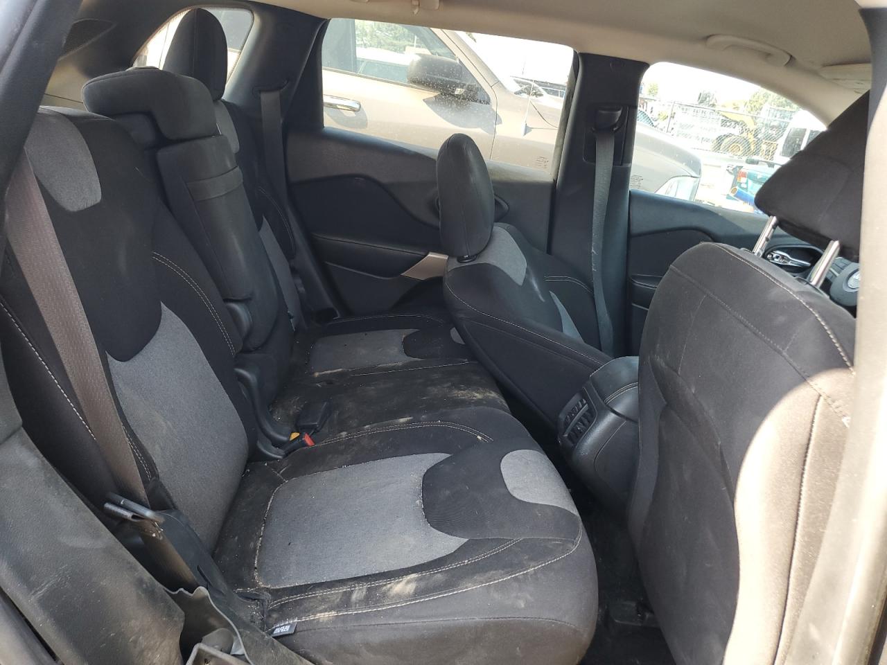2018 Jeep Grand Cherokee VIN 1C4PJMCB3JD589622 Copart auction photo, rear end damage thumbnail 12