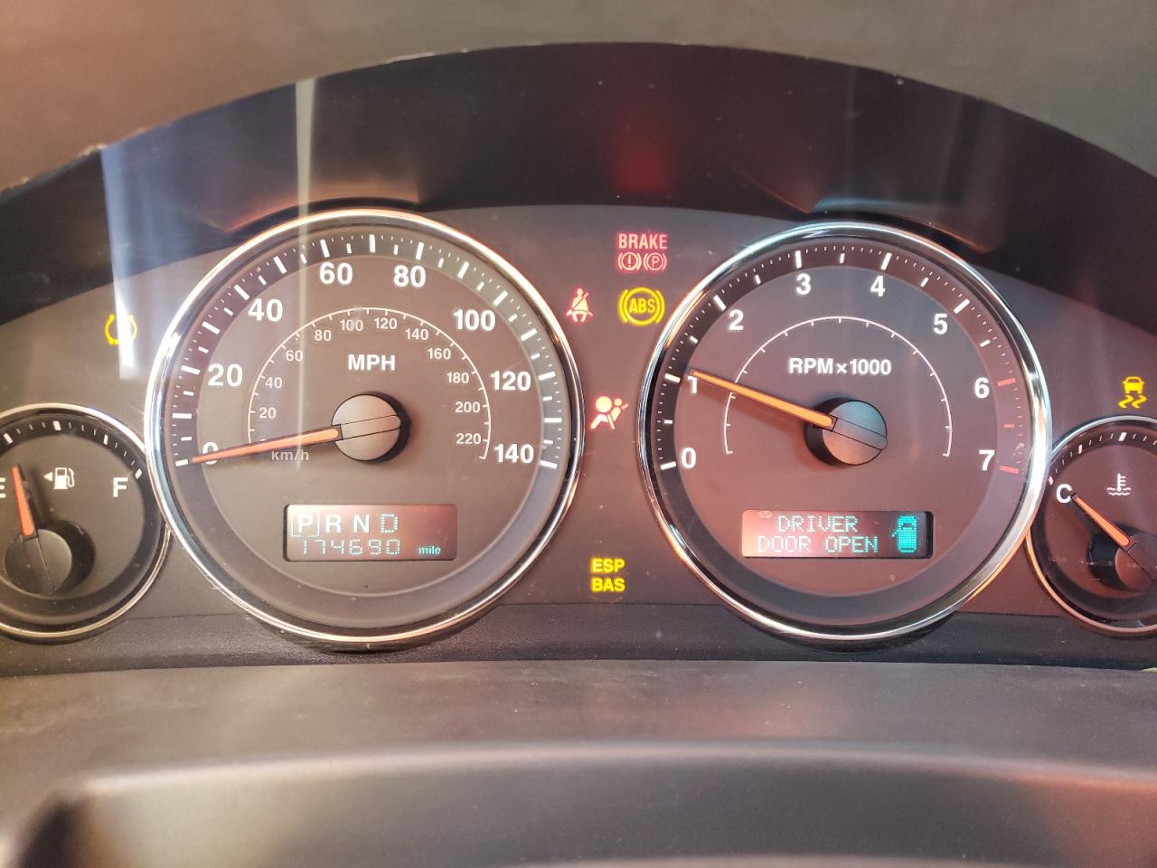 2006 Jeep Commander VIN 1J8HG48K86C103713 Copart auction photo, all over damage thumbnail 9