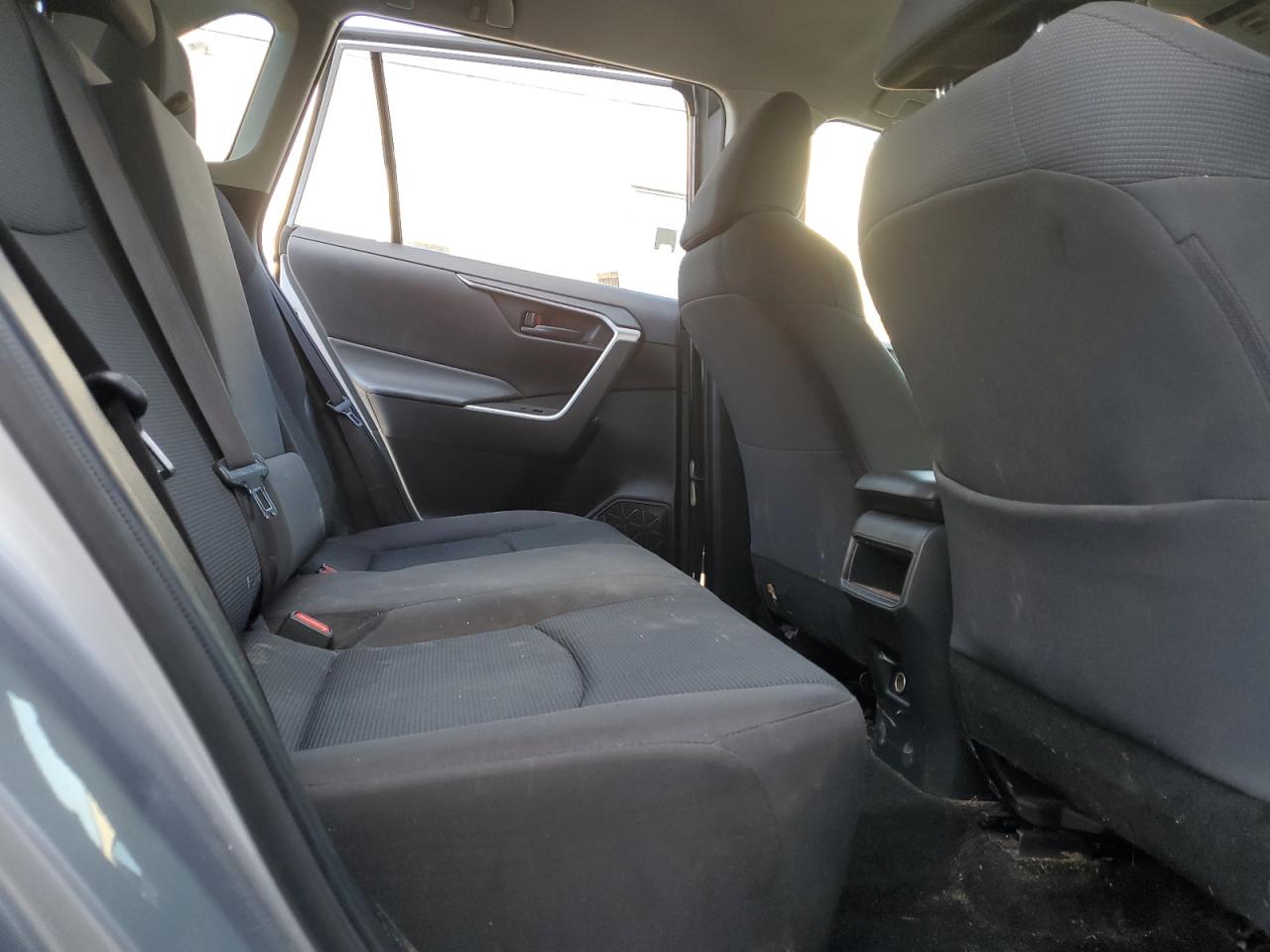 2019 Toyota RAV 4 VIN JTMG1RFV8KD003405 Copart auction photo, side damage thumbnail 11