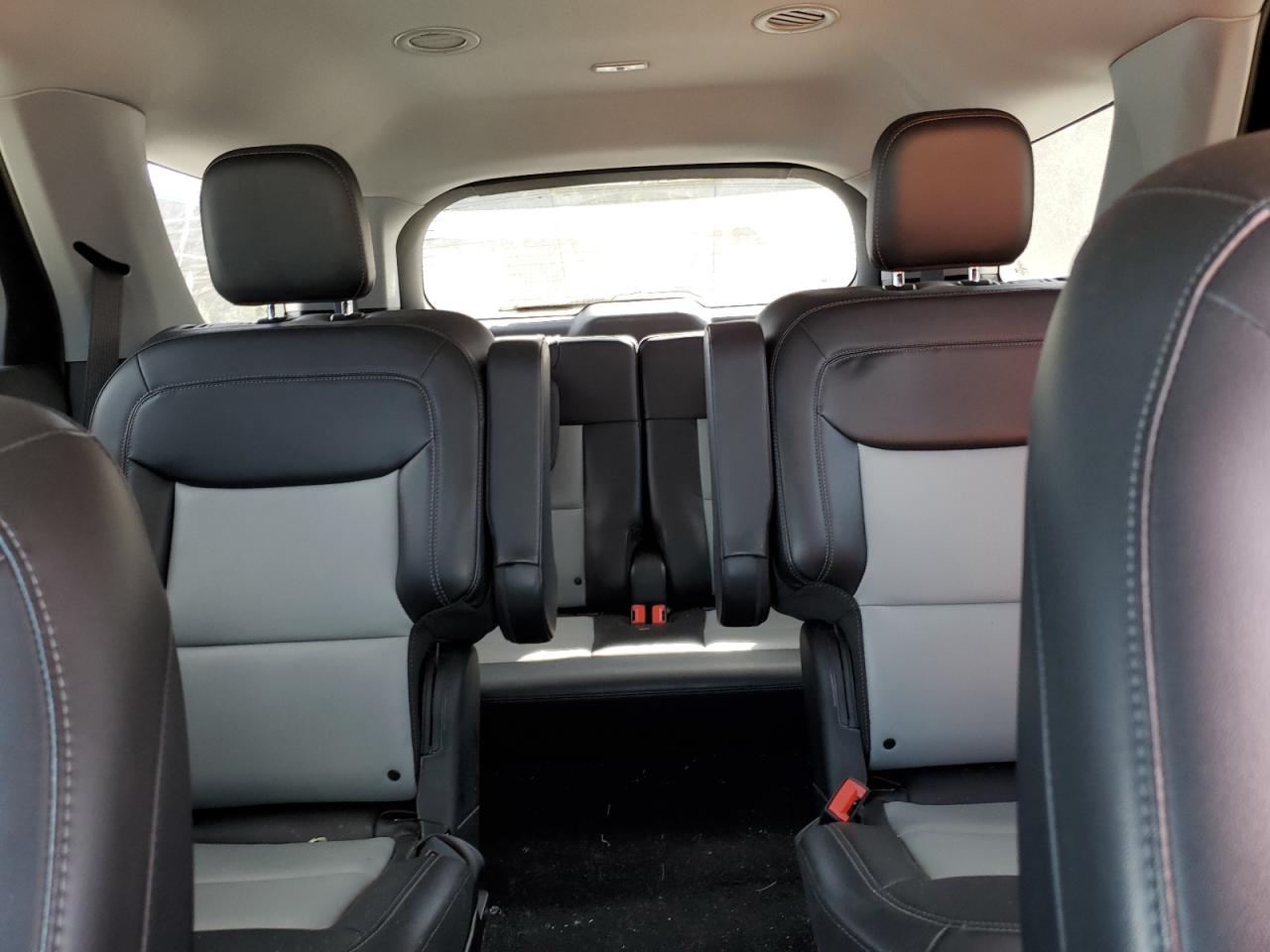 2022 Ford Explorer VIN 1FMSK7DH6NGA89806 Copart auction photo, side / front end damage thumbnail 10