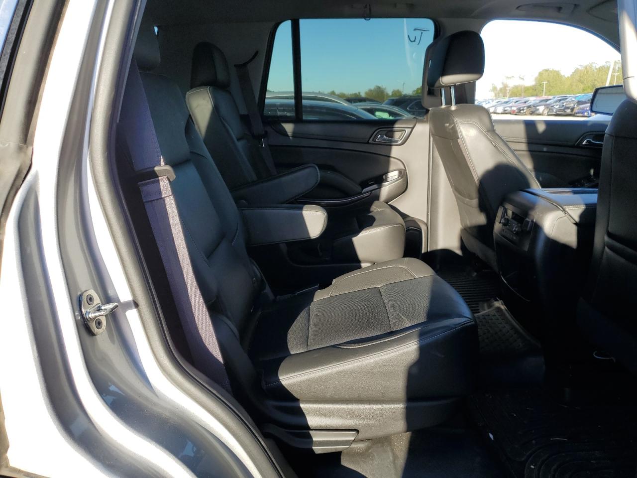 2017 GMC Yukon VIN 1GKS2BKC0HR342775 Copart auction photo, burn - engine damage thumbnail 11