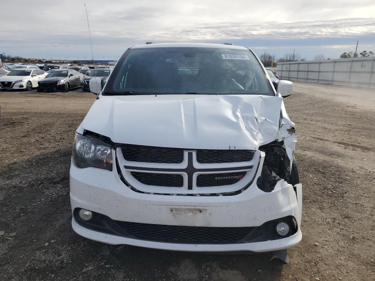 2019 Dodge Caravan VIN 2C4RDGEG5KR621818 Copart auction photo, front end / side damage thumbnail 5