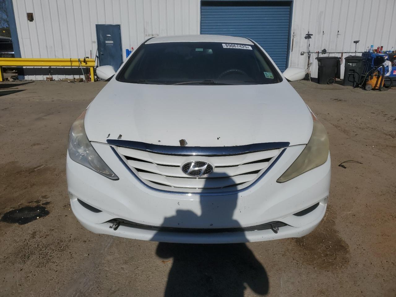 2012 Hyundai Sonata VIN 5NPEB4AC9CH333045 Copart auction photo, side / rear end damage thumbnail 5