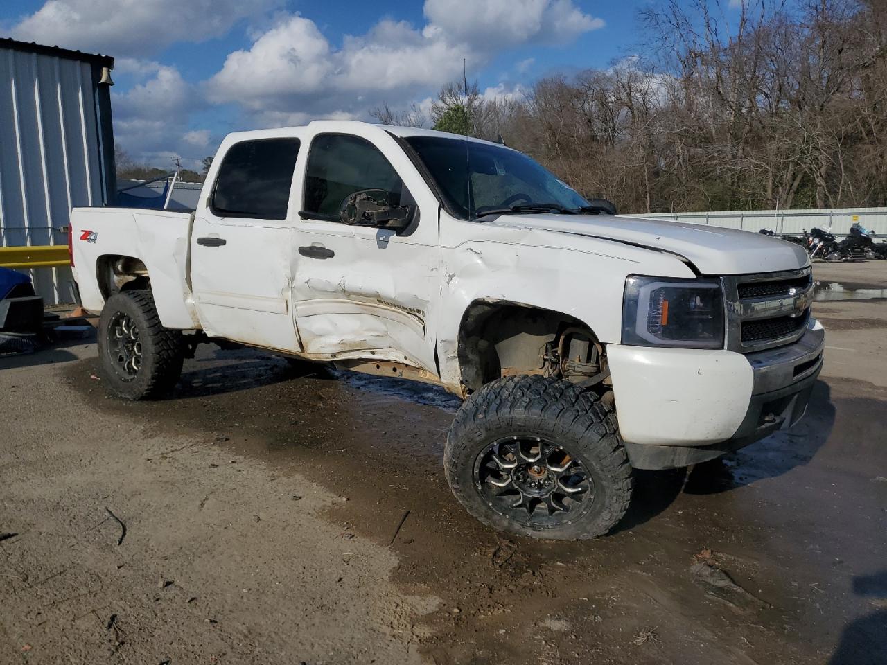 2010 Chevrolet Silverado VIN 3GCRKSE30AG295873 Copart auction photo, all over damage thumbnail 4