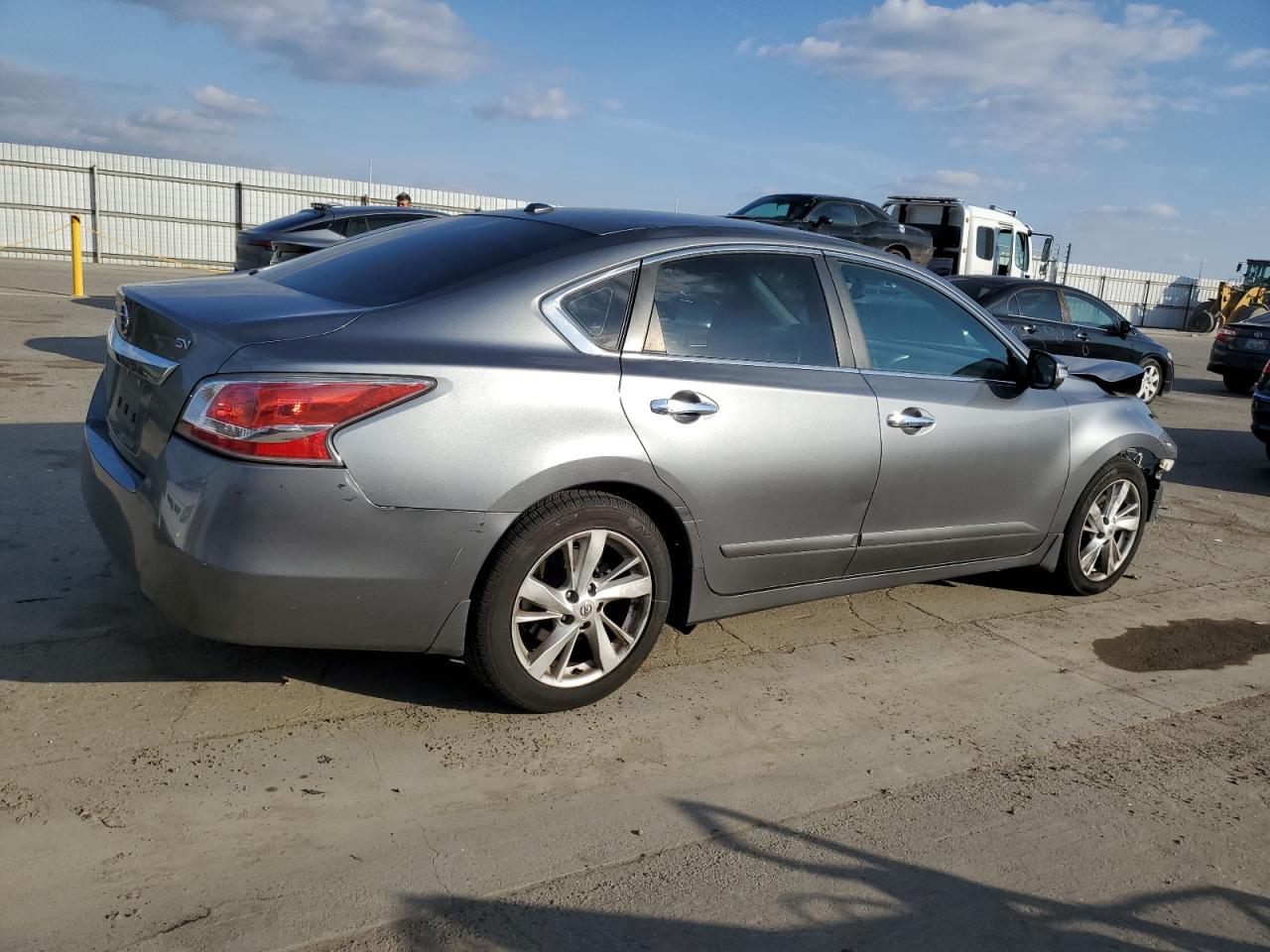 2015 Nissan Altima VIN 1N4AL3AP4FC586305 Copart auction photo, front end damage thumbnail 3