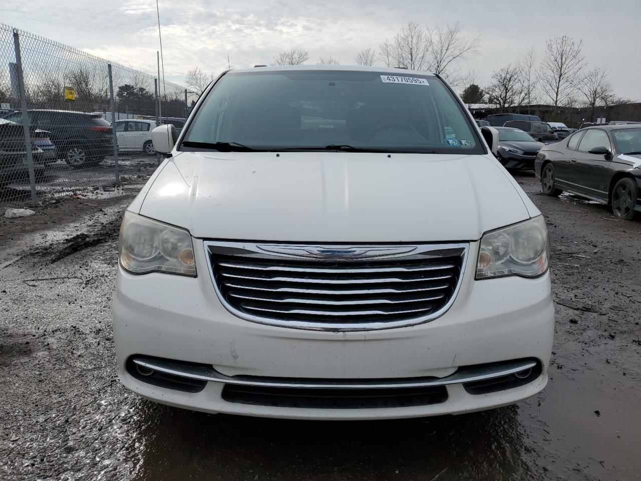 2013 Chrysler Town & Country VIN 2C4RC1BG0DR657942 Copart auction photo, side / rear end damage thumbnail 5