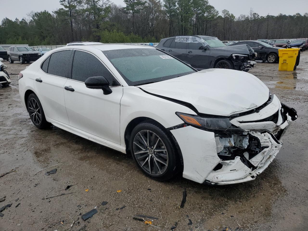 2021 Toyota Camry VIN 4T1G11AK1MU466693 Copart auction photo, front end damage thumbnail 4
