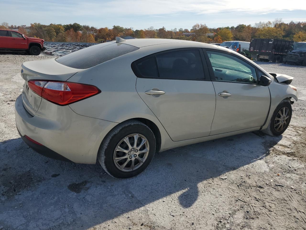 2015 KIA Forte VIN KNAFK4A69F5291461 Copart auction photo, all over damage thumbnail 3