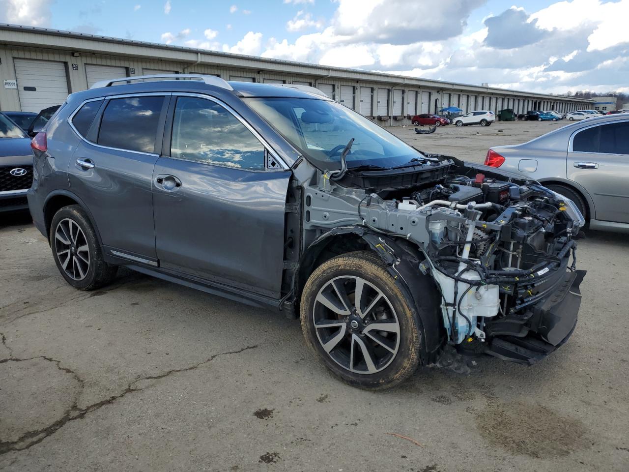 2018 Nissan Rogue VIN JN8AT2MV6JW326689 Copart auction photo, front end / stripped damage thumbnail 4