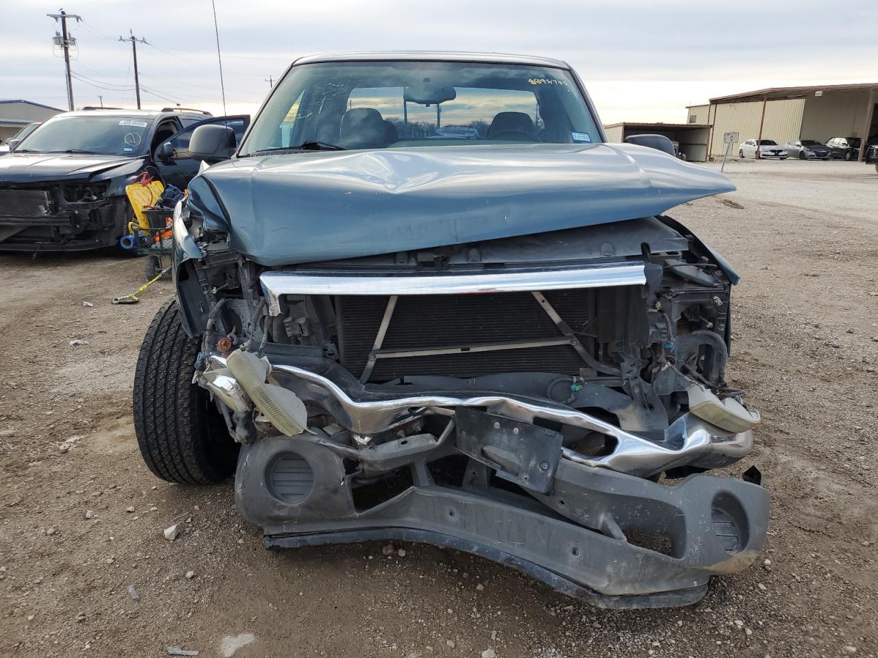 2007 GMC Sierra VIN 1GTEC19X07Z134628 Copart auction photo, front end / minor dent/scratches damage thumbnail 5