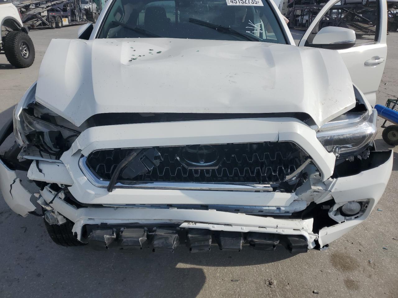2018 Toyota Tacoma VIN 5TFSZ5AN2JX147841 Copart auction photo, front end damage thumbnail 11