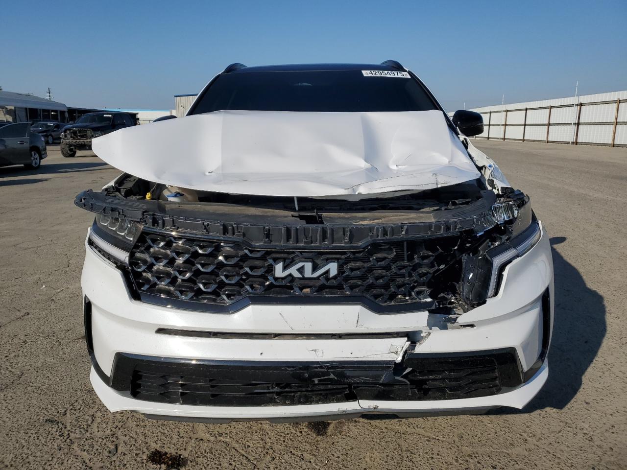 2022 KIA Sorento VIN 5XYRL4LC0NG136383 Copart auction photo, front end damage thumbnail 5